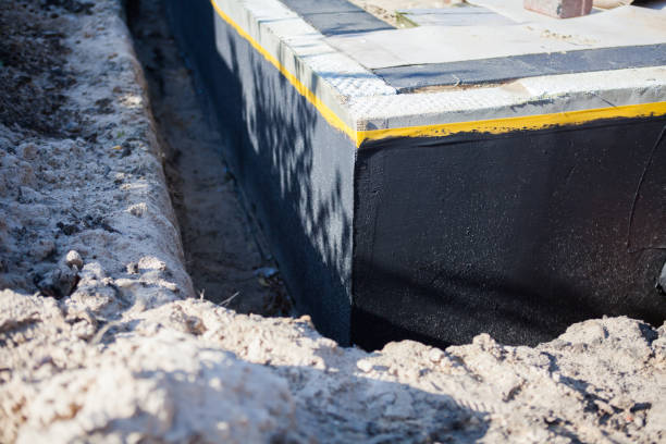 Professional Vapor Barrier Installation technician working in Summerdale, AL